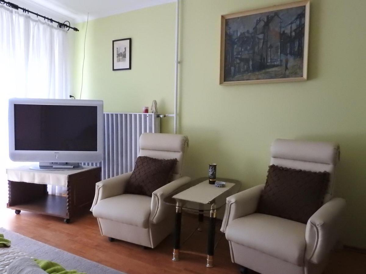 Hotel Haus Gizella à Harkány Extérieur photo